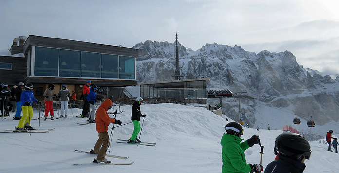 Bergstation van de Dantercepies-gondel in Val Gardena © SkigebiedenGids.nl