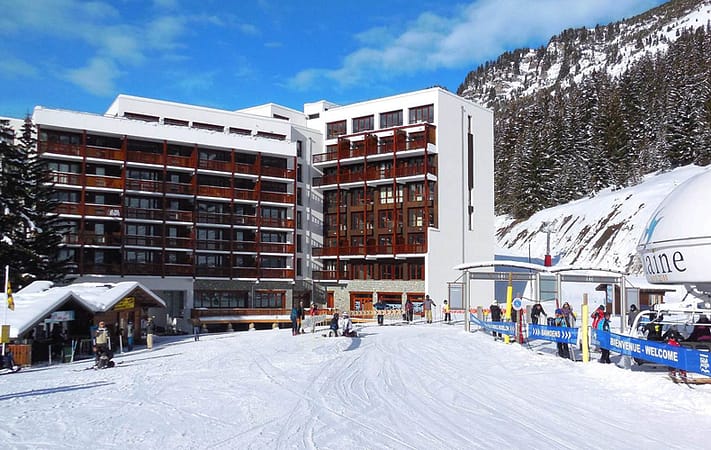 Résidence Le Panoramic in Flaine ligt direct aan de piste en bij de skiliften © Summit Travel