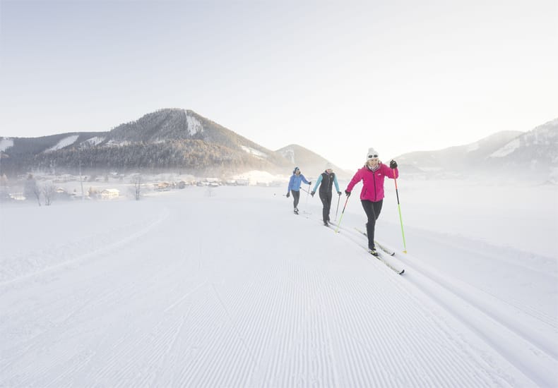 De omgeving van Ebner's Waldhof biedt uitstekende mogelijkheden voor het maken van langlauftochten, al dan niet onder begeleiding van de gidsen van het hotel. Ebner's Waldhof is aangesloten bij Cross Country Ski Holidays. © Ebner`s Waldhof
