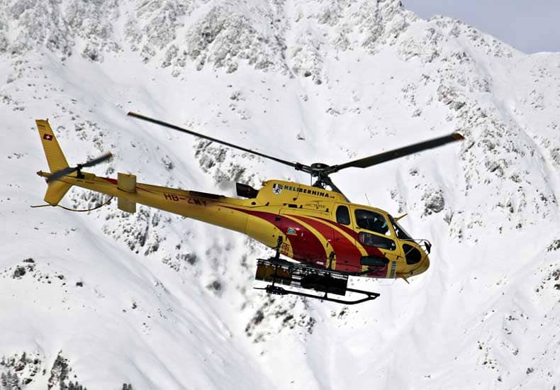 Als je door de helikopter van de piste gered moet worden, ben je blij als je een goede reisverzekering voor wintersport hebt afgesloten. © NoName_13 / Pixabay 