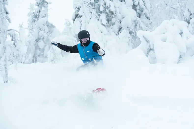 Gevorderde skiërs en snowboarders kunnen in de skigebieden van Sälen, zoals hier in Stöten, eindeloos off piste gaan. © Magnus Dovallius / Stöten i Sälen